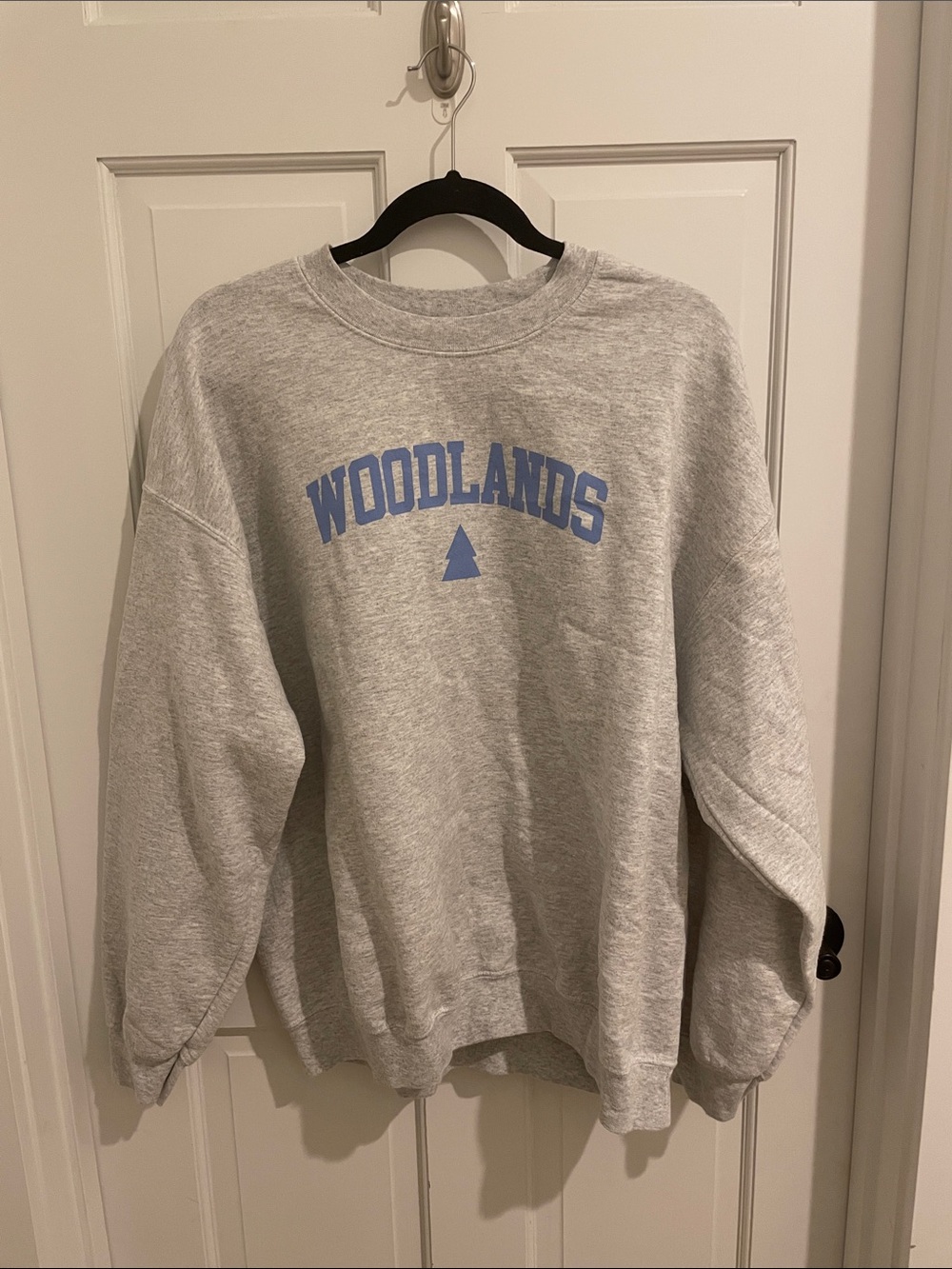 Woodlands gray sweatshirt